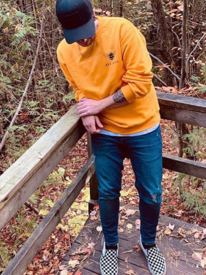 Men's Bee Kind Sweatshirt (single Color Print)
