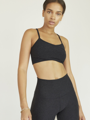 Beyond Yoga At Your Leisure Twist-front Sports Bra