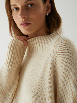 Cashmere Chunky Roll-neck Sweater