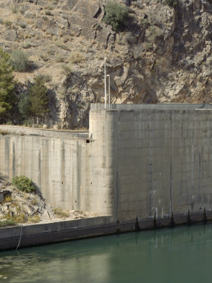 Presa De Inznajar River