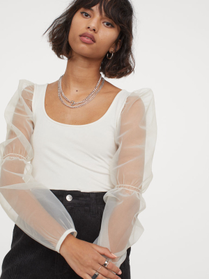Short Puff-sleeved Top