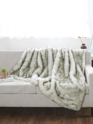 De Moocci Mink Faux Fur Throw - 50"x60"