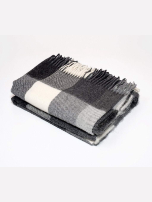 Harlow Henry Alpaca Classic Check Throw Black Cream