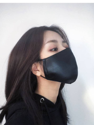 Yuzuki Vegan Leather Face Mask - Red