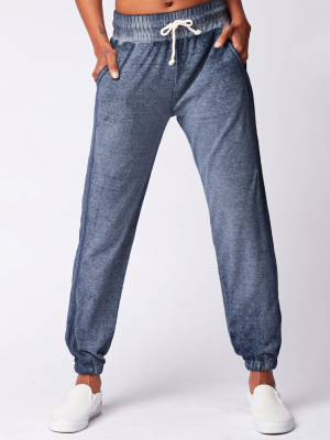 Carla Burnout Jogger