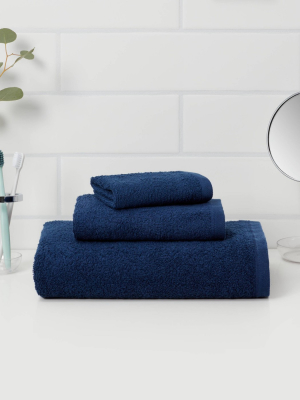 Everyday Solid Bath Towels - Room Essentials™
