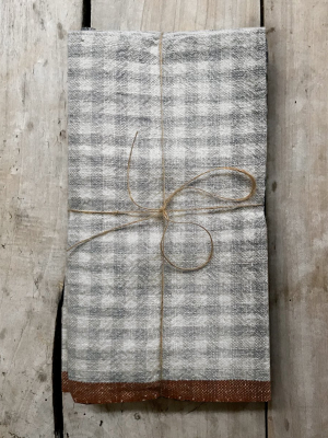 Set Of 4 Gingham Napkins In Blue & Cognac