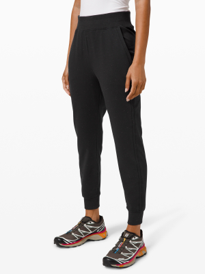 La Warm Down High-rise Jogger