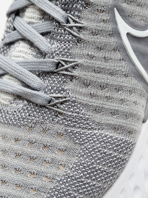 W React Infinity Run Flyknit 2 In Particle Grey/white