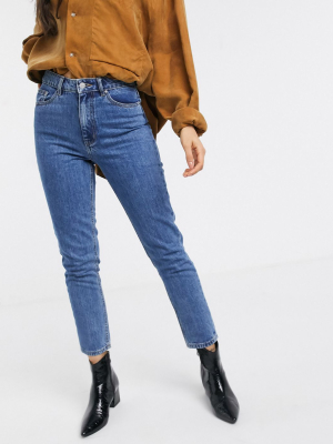 Vero Moda High Waist Mom Jean In Blue