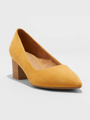 Women's Marlow Mid Block Heel Pump - Universal Thread™