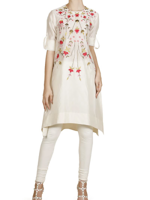 Curved Hemline Embroidered Kurta