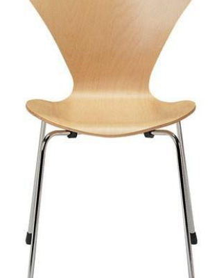 Arne Jacobsen Series 7 Chair