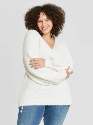 Women's Plus Size V-neck Pullover Sweater - Ava & Viv™