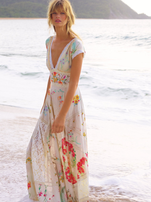 Hibiscus Heaven Maxi Dress