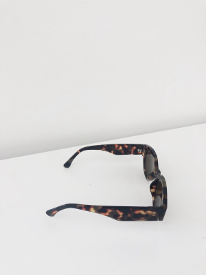 Strict Machine Sunglasses In Turtle