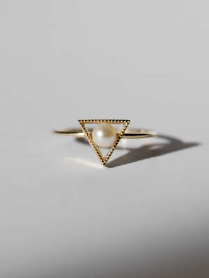 Triangle Pearl Ring