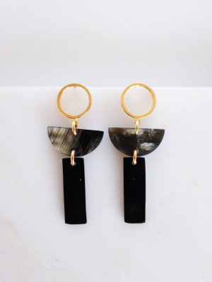 Con Dao Ii Horn Post Dangle Earrings - Dark