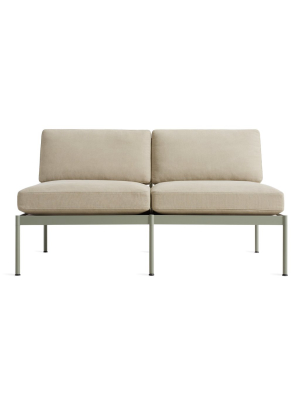 Chassis Sofa