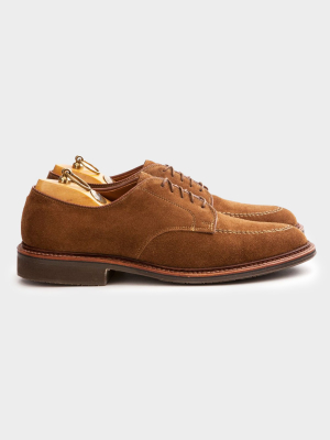 Alden Mocc Toe Derby Blucher In Snuff Suede