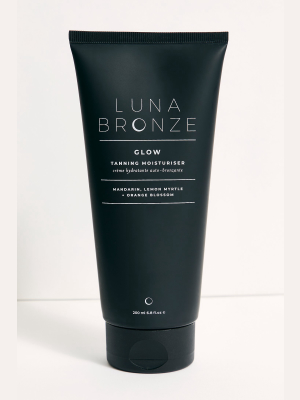 Luna Bronze Tanning Moisturizer