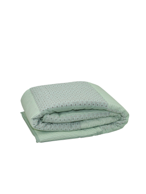 Northlight 55.5" X 78.75" Striped And Quatrefoil Quilted Throw Blanket - Green/white