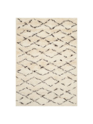 Katie Geometric Area Rug - Safavieh