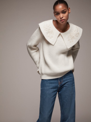 Embroidered Collar Knit Sweater