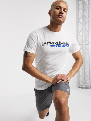 Reebok Training T-shirt With Contrast Logo In White