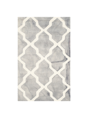 Page Quatrefoil Design Area Rug - Safavieh