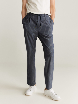 Tapered Fit Cropped Pants