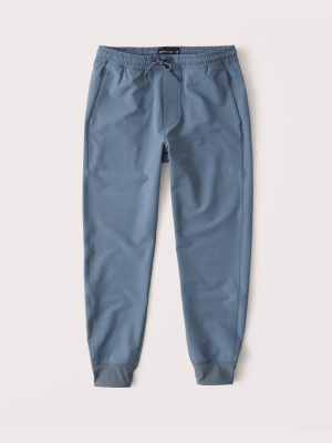 Traveler Joggers