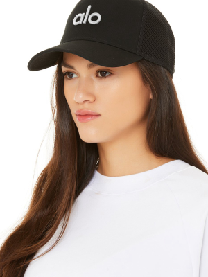 District Trucker Hat - Black/white