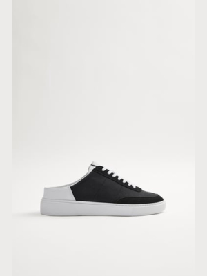 Collapsible-heel Sneakers