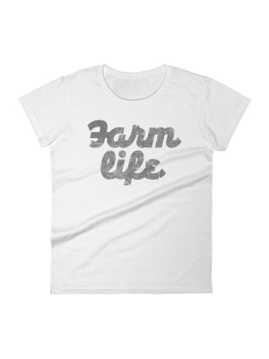 Farm Life Script Distressed Type - Women's Short Sleeve T-shirt