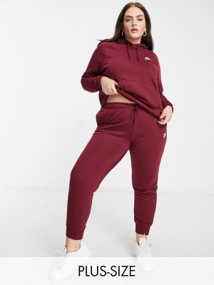 Nike Plus Essentials Hoodie In Burgundy