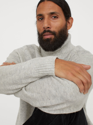 Fine-knit Turtleneck Sweater