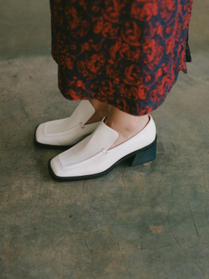 Suzanne Rae Wide Toe Loafer In White