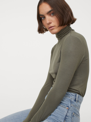 Short Turtleneck Top