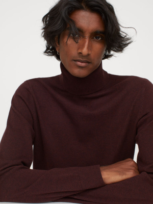 Fine-knit Turtleneck Sweater