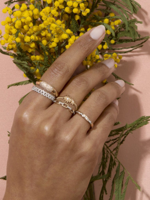 Daisy Chain Trellis Ring