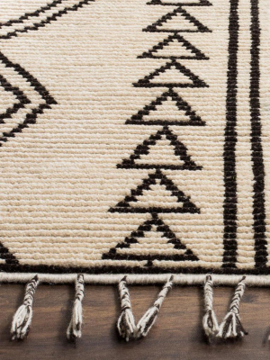 Ivory/ Black Aztec 2 Easton Rug