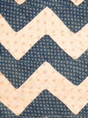 Antique Zig Zag Mounted Crib Quilt