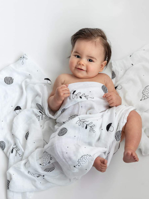 Crib Sheet And Swaddle Bundle - Woodland Dreams