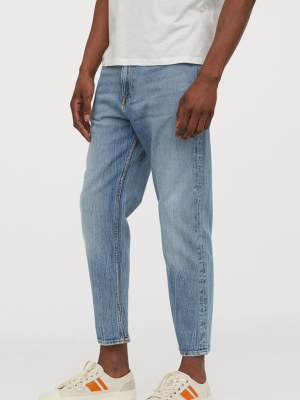 Relaxed Tapered Jeans