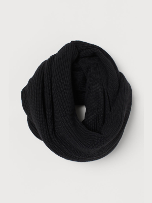 Ribbed Tube Scarf