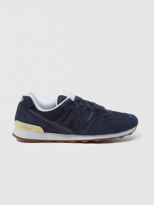 New Balance 696