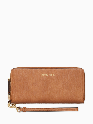 Textured Grain Logo Zip Continental Wallet