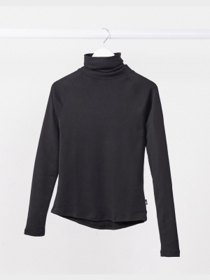 The North Face Explore City Turtle Neck In Black