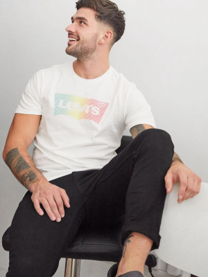 Levi's Batwing Rainbow Logo T-shirt In White